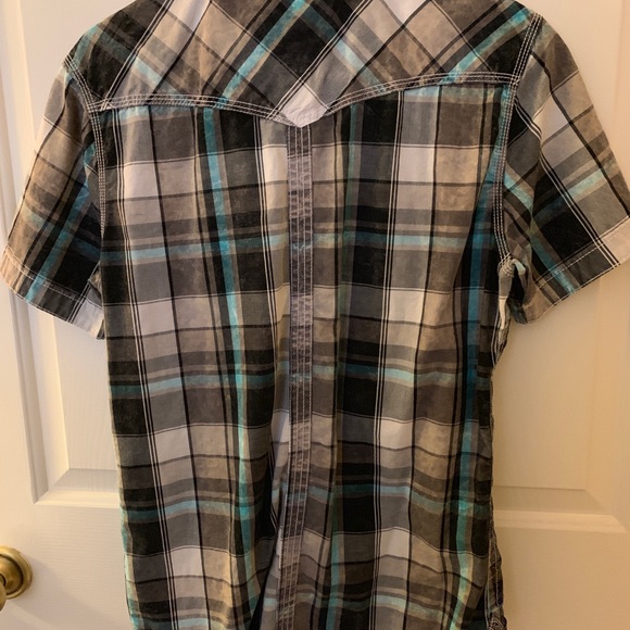 BKE Button Up - Picture 2 of 3